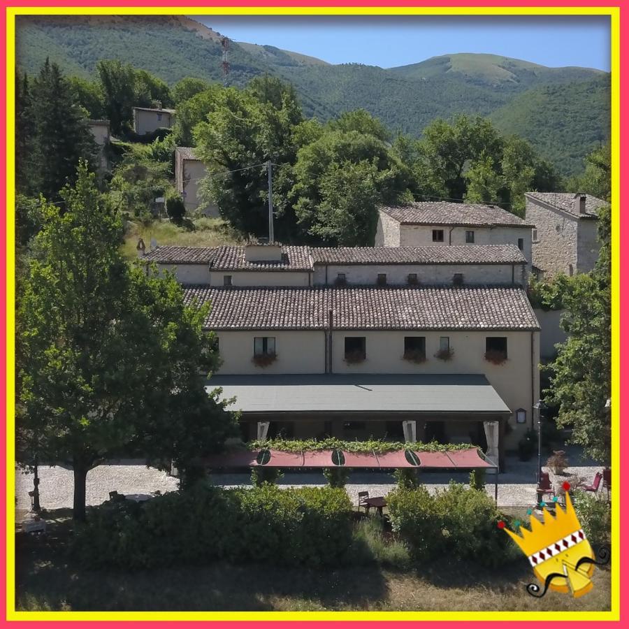 Locanda Cacio Re Vallo di Nera Esterno foto
