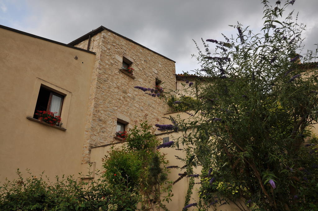 Locanda Cacio Re Vallo di Nera Esterno foto