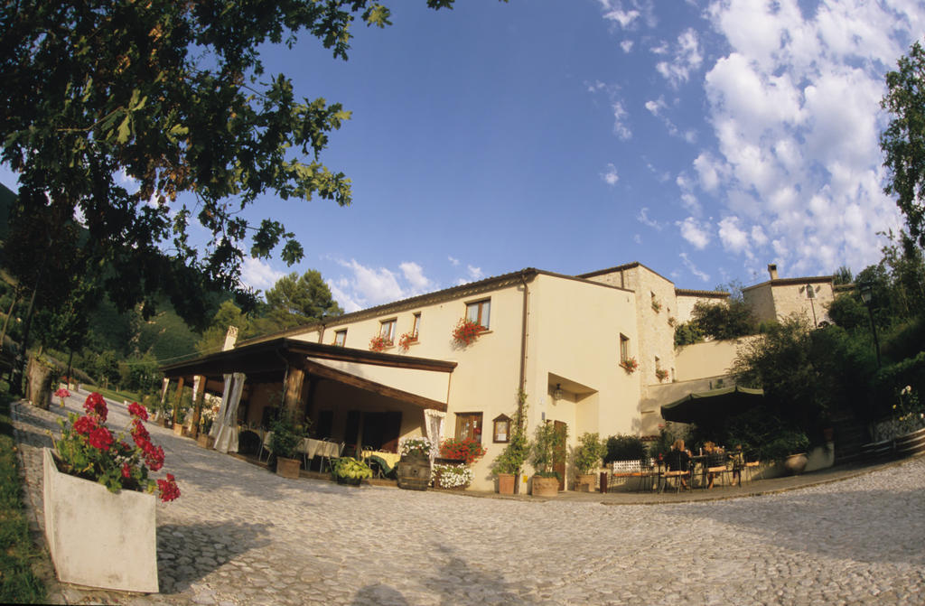 Locanda Cacio Re Vallo di Nera Esterno foto