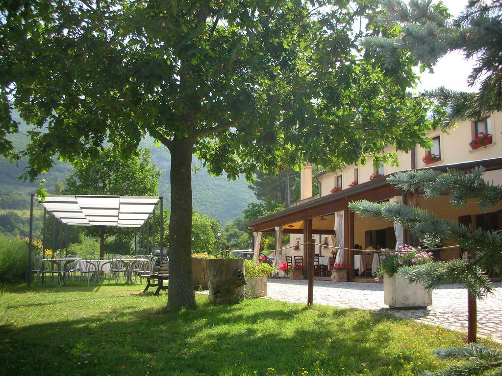 Locanda Cacio Re Vallo di Nera Esterno foto